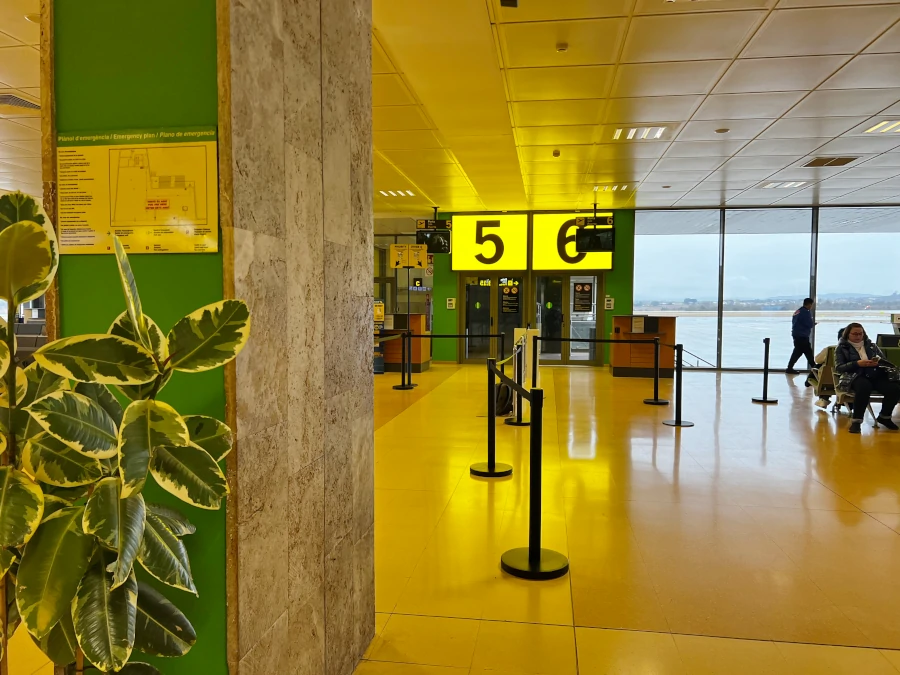 Gates Aeropuerto de Girona