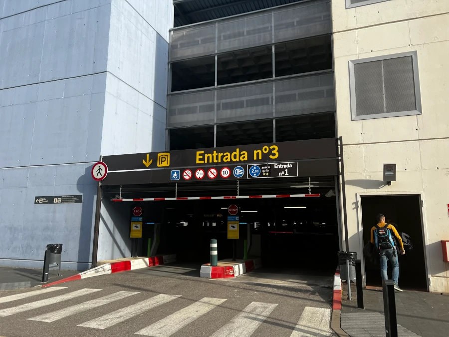 Parking1 Aeroport de Girona